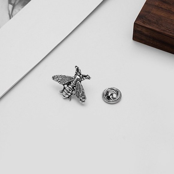 Brooch Cute Little bee Animal Rhinestone Sparkle Gemstone Crystal Pins - Picture 4 of 6